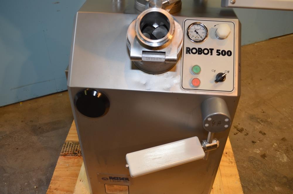 Vemag Robot500 S/S 2,500 Kg Per Hour Double Screw Vacuum Stuffer