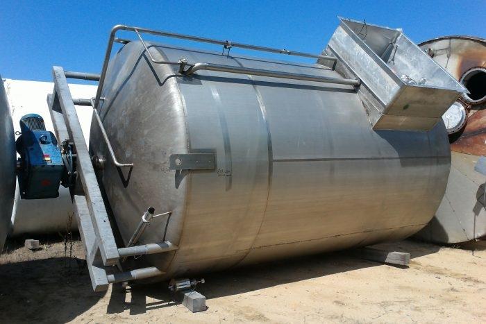 6,000 Gallon APV Crepaco S/S Vertical Ammonia Jacketed Agitated Silo with S/S Alcove