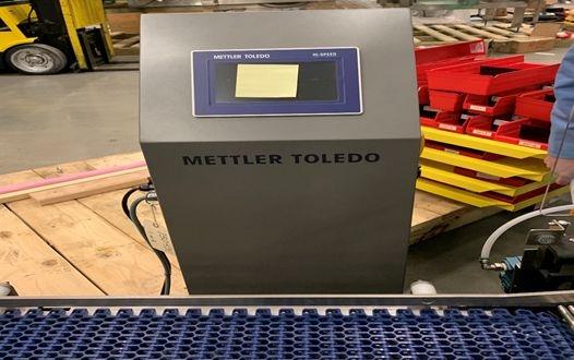 Mettler Toledo Model XE Checkweigher with Air Reject