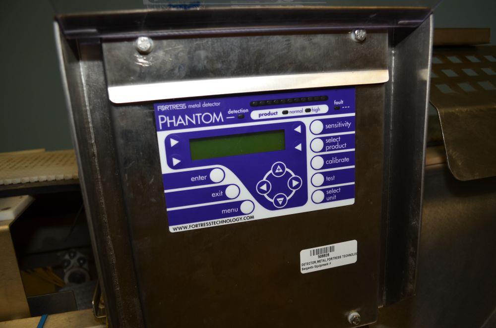 Fortress Model Phantom S/S 14 in W x 4 in H Aperture Metal Detector