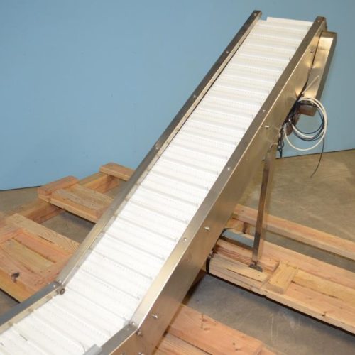 11 1/2 in W S/S Incline Conveyor with Flighted Plastic Interlocking Chain Belt