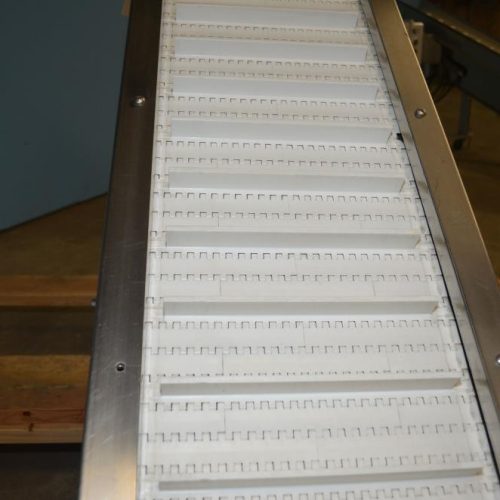 11 1/2 in W S/S Incline Conveyor with Flighted Plastic Interlocking Chain Belt