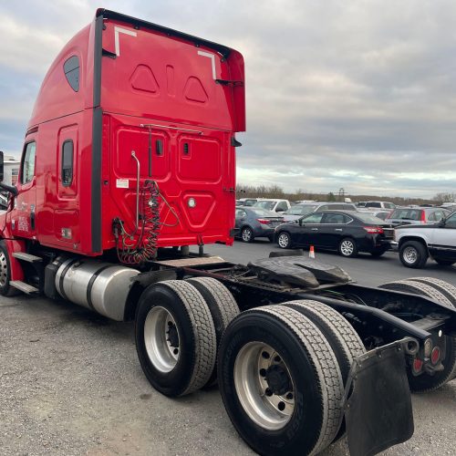 2019 Freightliner Cascadia 126 Sleeper Semi Tractor